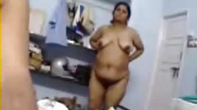 بی قراری یاس جی منحرف شوهرش از کار و fucks در او را در بهترین عکس سکسی آشپزخانه